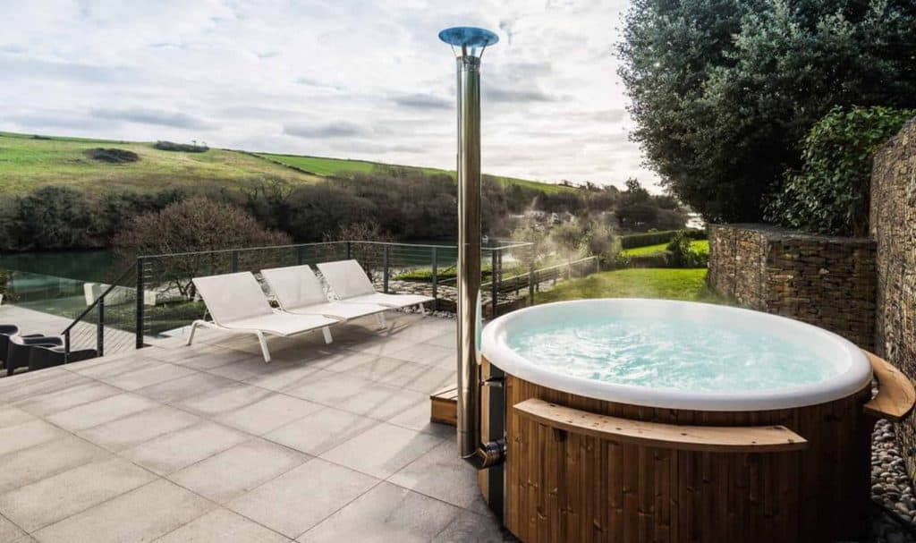 holiday-cottages-with-hot-tubs